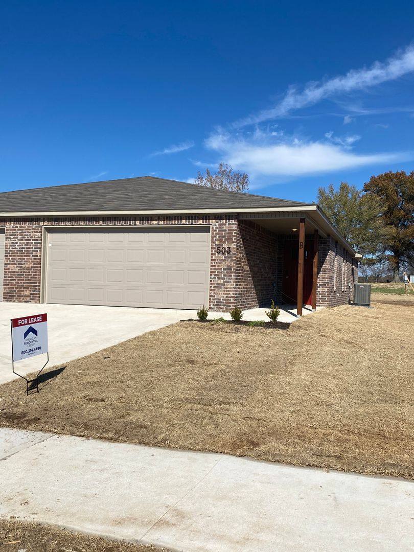 House for rent at 503B W Christopher Dr, Siloam Springs, AR 72761