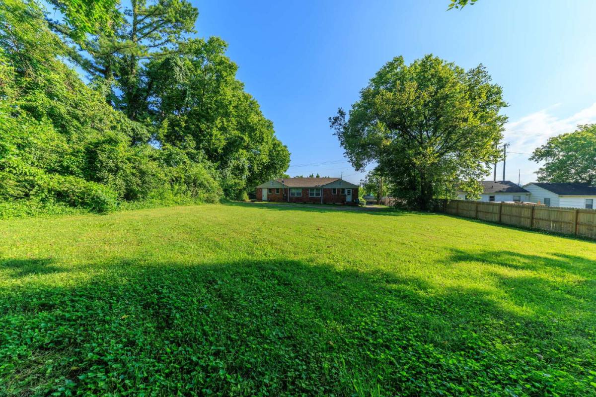 Townhouse for rent at 410-B Ewing Dr, Nashville, TN 37207