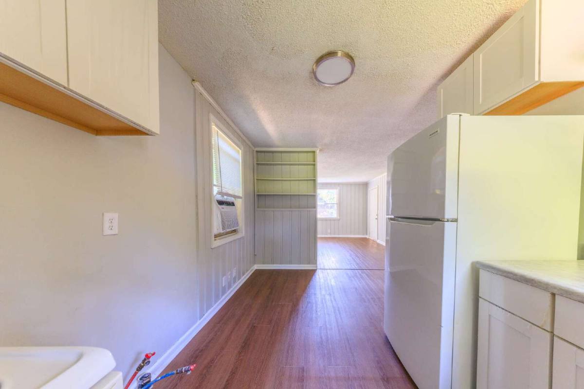 Townhouse for rent at 410-B Ewing Dr, Nashville, TN 37207