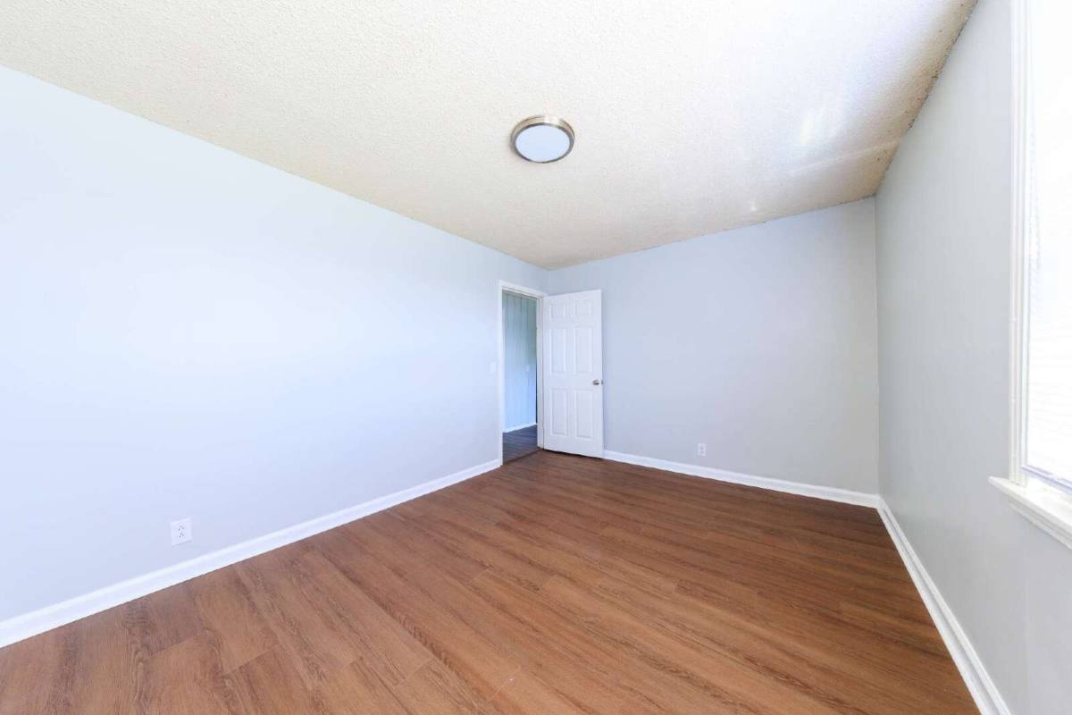 Townhouse for rent at 410-B Ewing Dr, Nashville, TN 37207