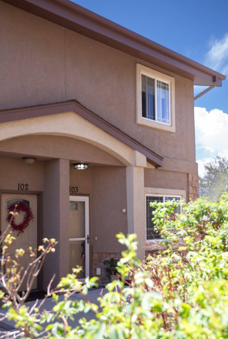 Townhouse for rent at 1510 York Dr, Colorado Springs, CO 80918