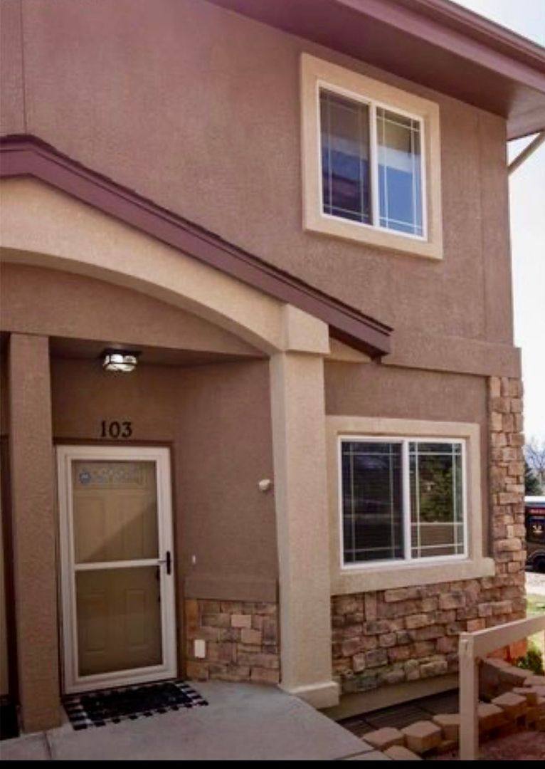 Townhouse for rent at 1510 York Dr, Colorado Springs, CO 80918