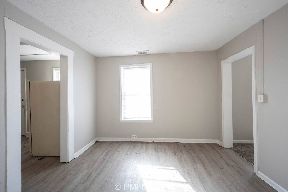 Townhouse for rent at 423 Villa Ave, Indianapolis, IN 46201