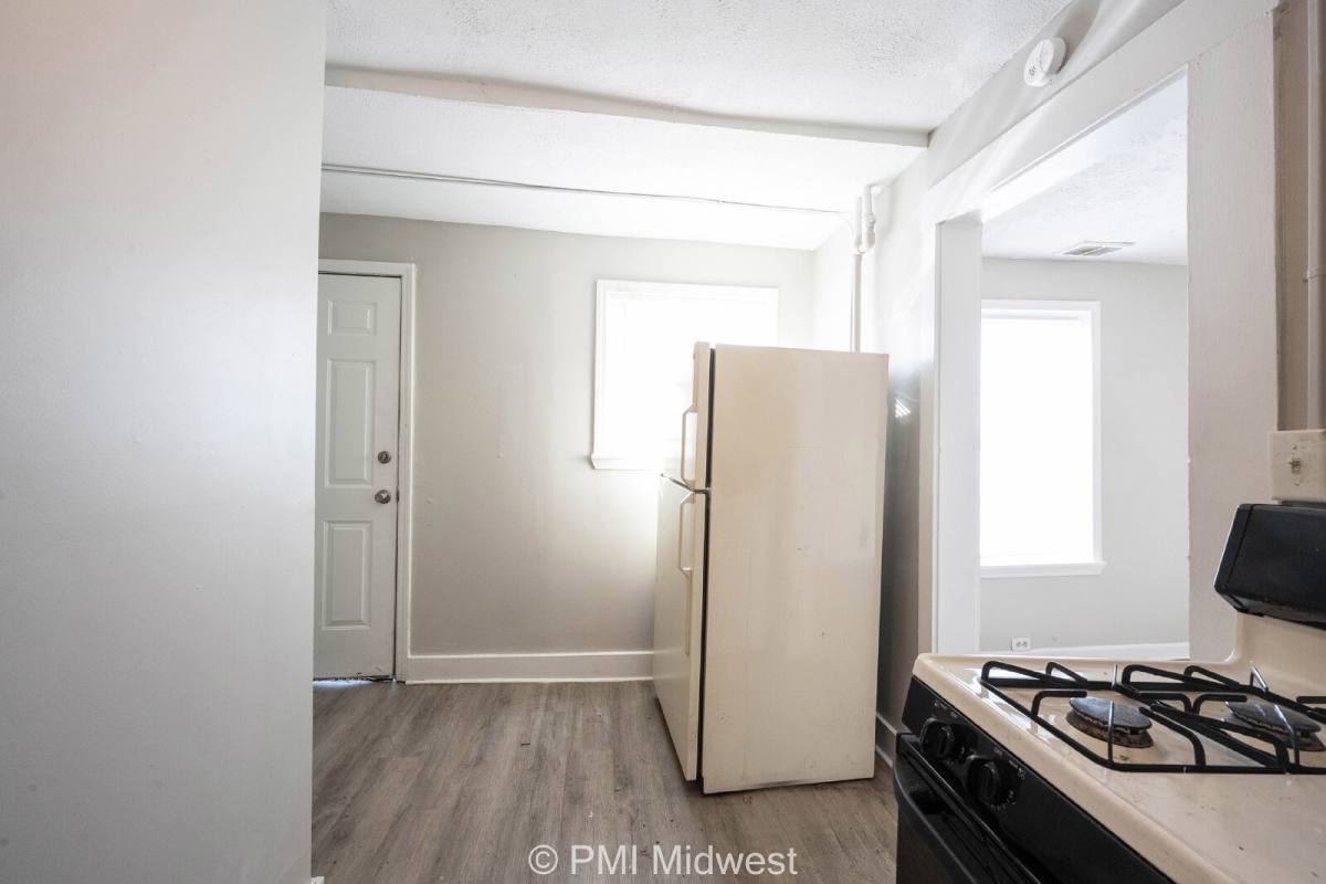 Townhouse for rent at 423 Villa Ave, Indianapolis, IN 46201