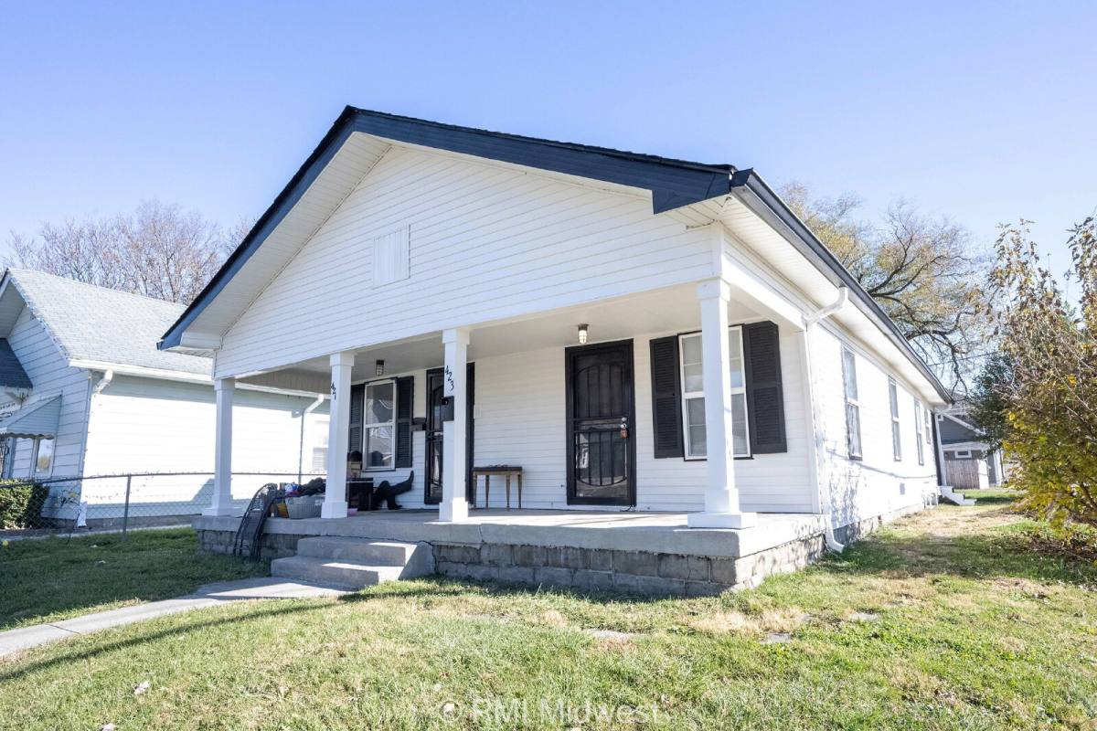 Townhouse for rent at 423 Villa Ave, Indianapolis, IN 46201