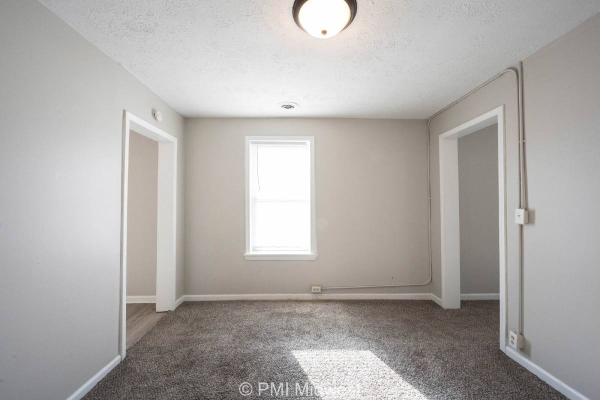 Townhouse for rent at 423 Villa Ave, Indianapolis, IN 46201