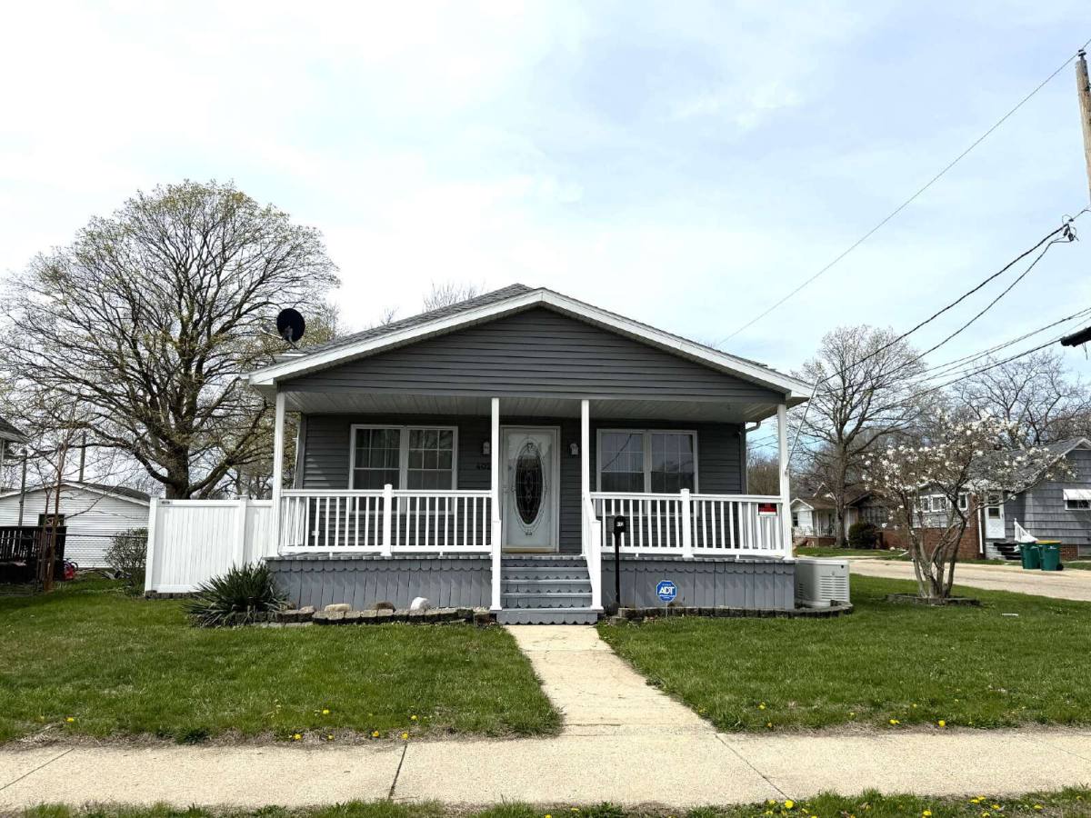 House for rent at 402 S Illinois St, Streator, IL 61364