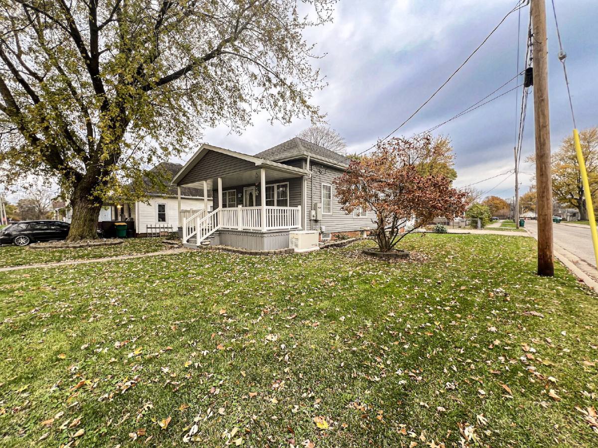 House for rent at 402 S Illinois St, Streator, IL 61364