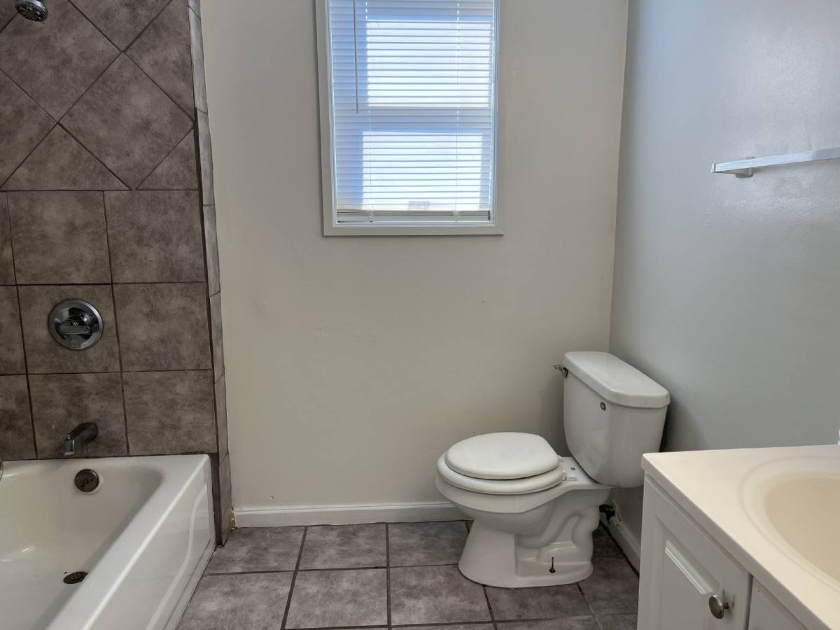 Apartment for rent at 413 S Victor Ave, Tulsa, OK 74104