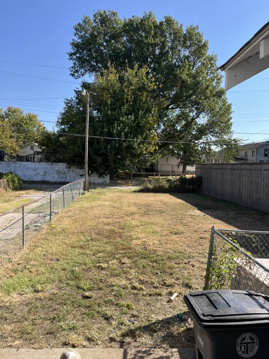 Apartment for rent at 413 S Victor Ave, Tulsa, OK 74104