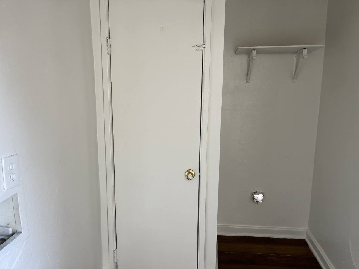 Apartment for rent at 413 S Victor Ave, Tulsa, OK 74104
