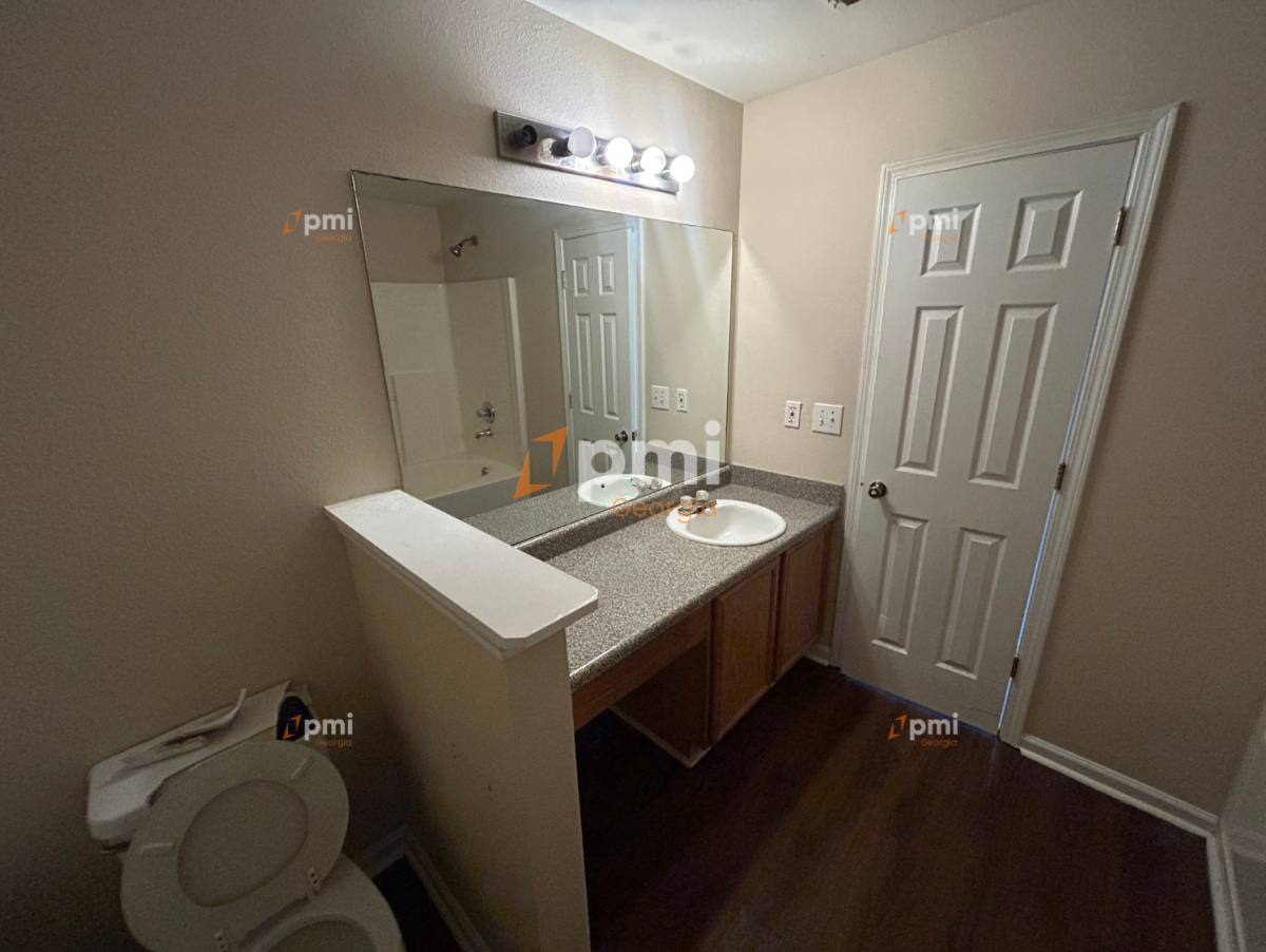 House for rent at 125 Lakeview Trail, Covington, GA 30016