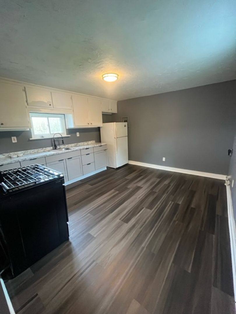 Apartment for rent at 1813 Beaver St, Parkersburg, WV 26101