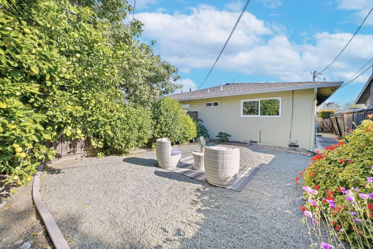Townhouse for rent at 3967 Bismarck Dr, San Jose, CA 95130