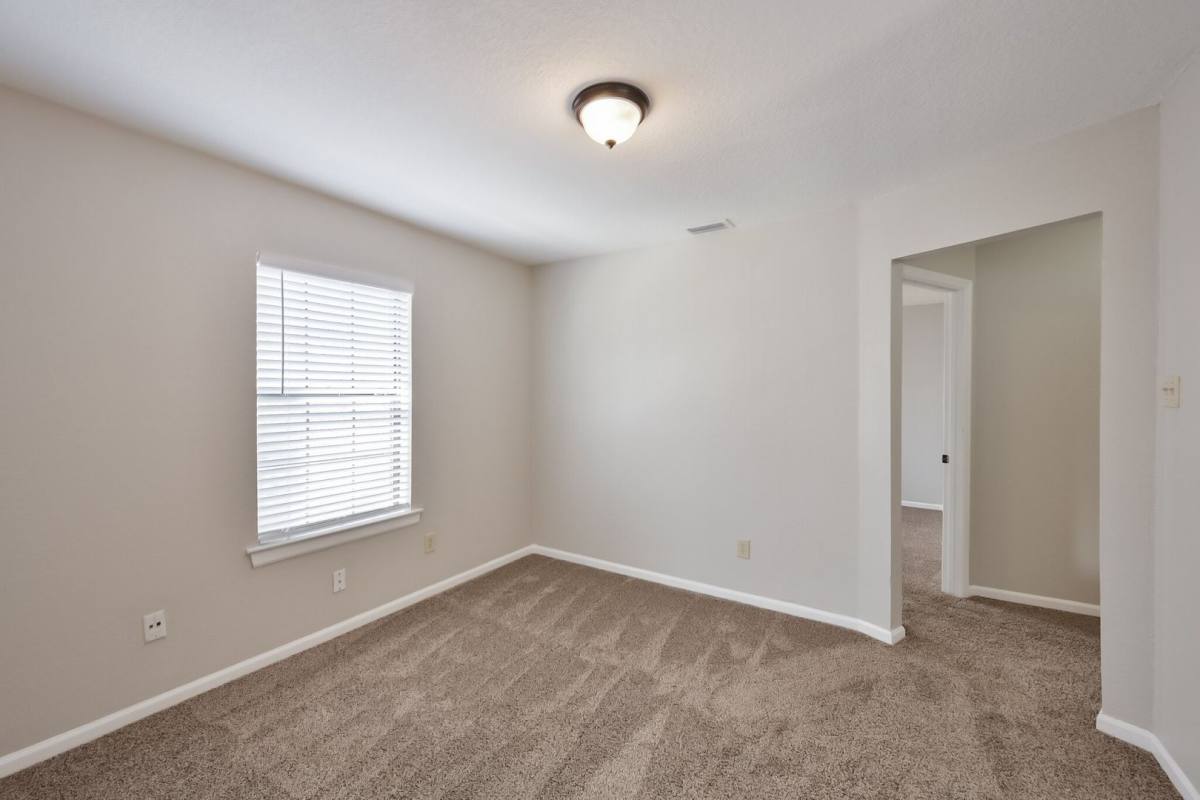 House for rent at 1521 Stratford Dr, Mansfield, TX 76063