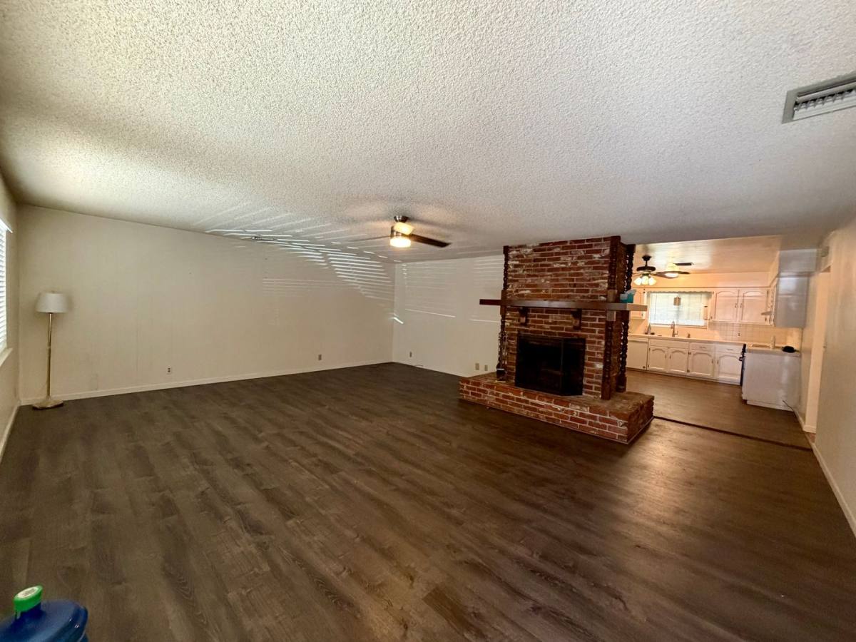 Apartment for rent at 2535 Jensen Ave, Sanger, CA 93657