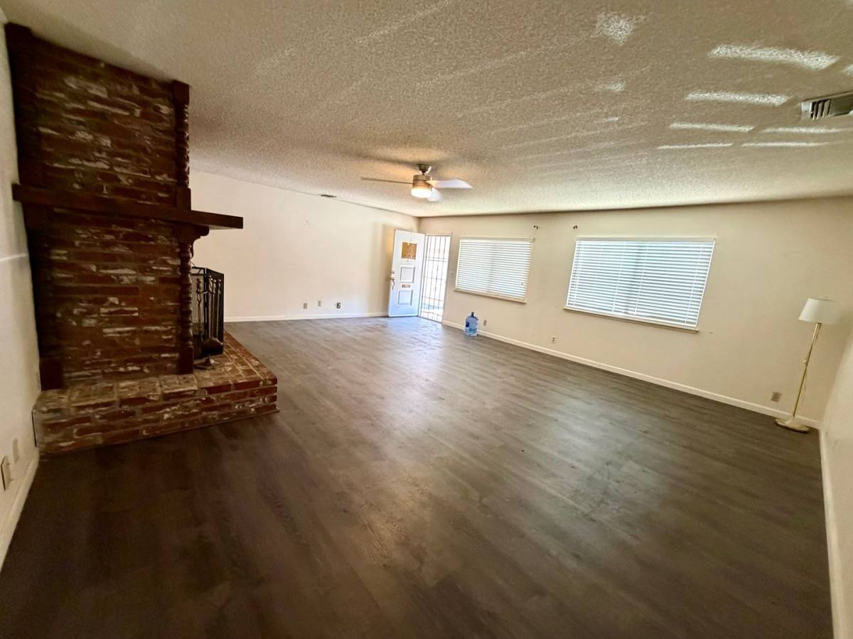 Apartment for rent at 2535 Jensen Ave, Sanger, CA 93657