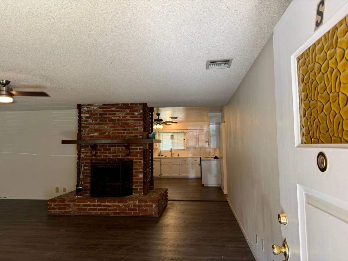 2535 Jensen Ave, Sanger, CA 93657 - Apartment for Rent - Image 2