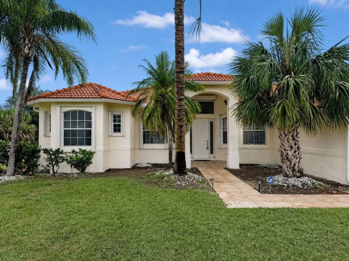 House for rent at 4775 8th St NE, Naples, FL 34120