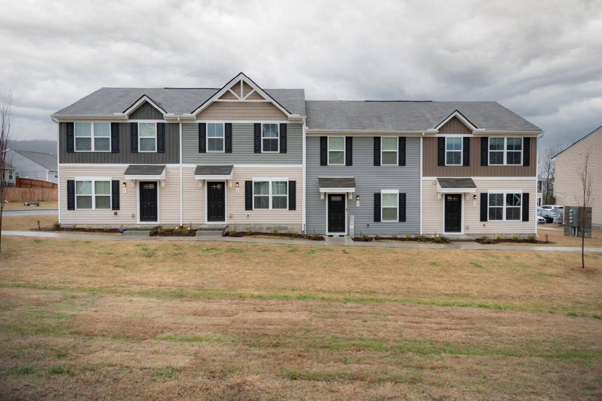 Townhouse for rent at 2935 Winterberry Dr, Nashville, TN 37207