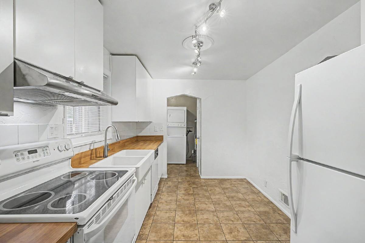 Townhouse for rent at 1762 Chester St, Aurora, CO 80010