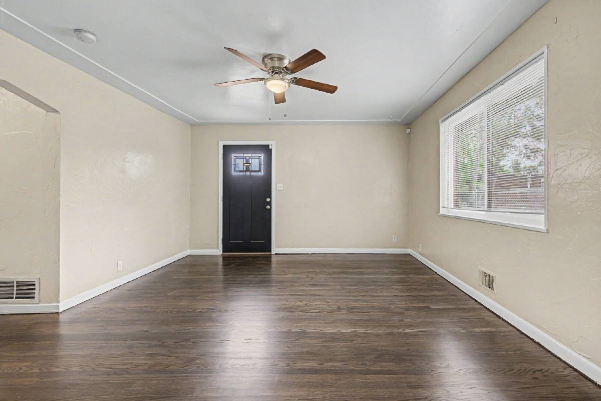 Townhouse for rent at 1762 Chester St, Aurora, CO 80010