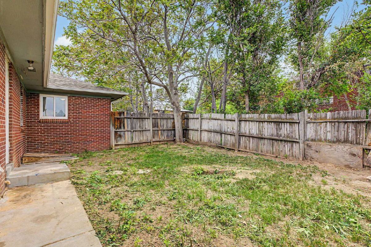 Townhouse for rent at 1764 Chester St, Aurora, CO 80010