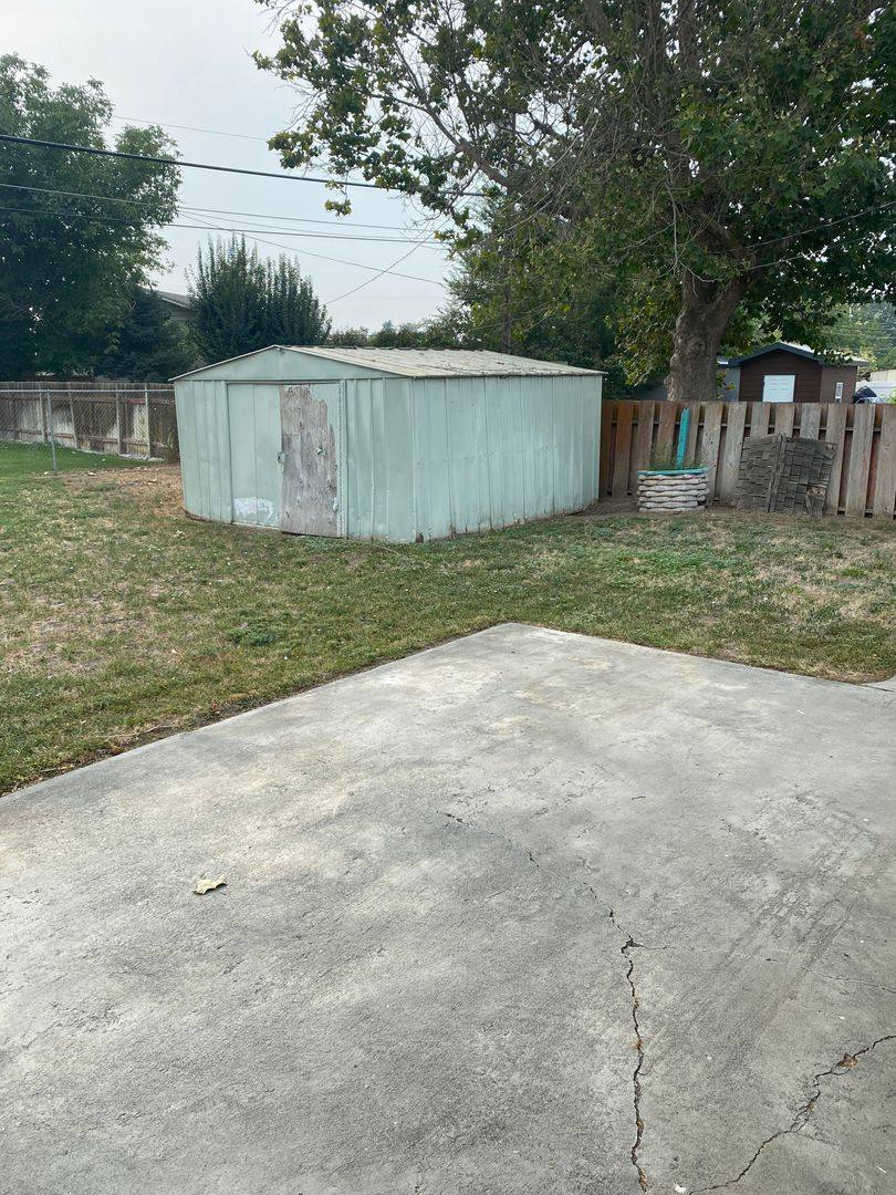 House for rent at 529 E Sharon Ave, Moses Lake, WA 98837