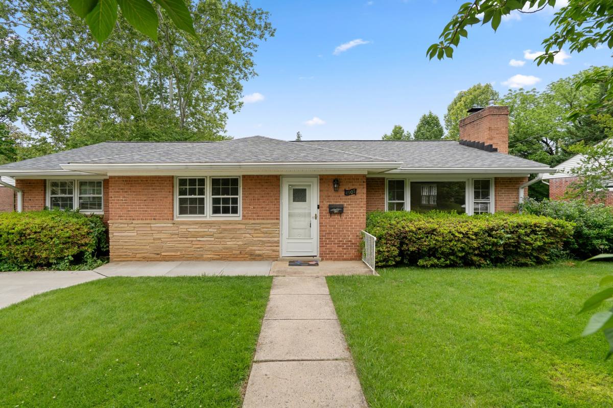 House for rent at 4907 Elsmere Ave, Bethesda, MD 20814