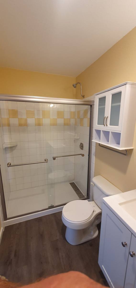 Apartment for rent at 436 NE Jackson, Roseburg, OR 97470