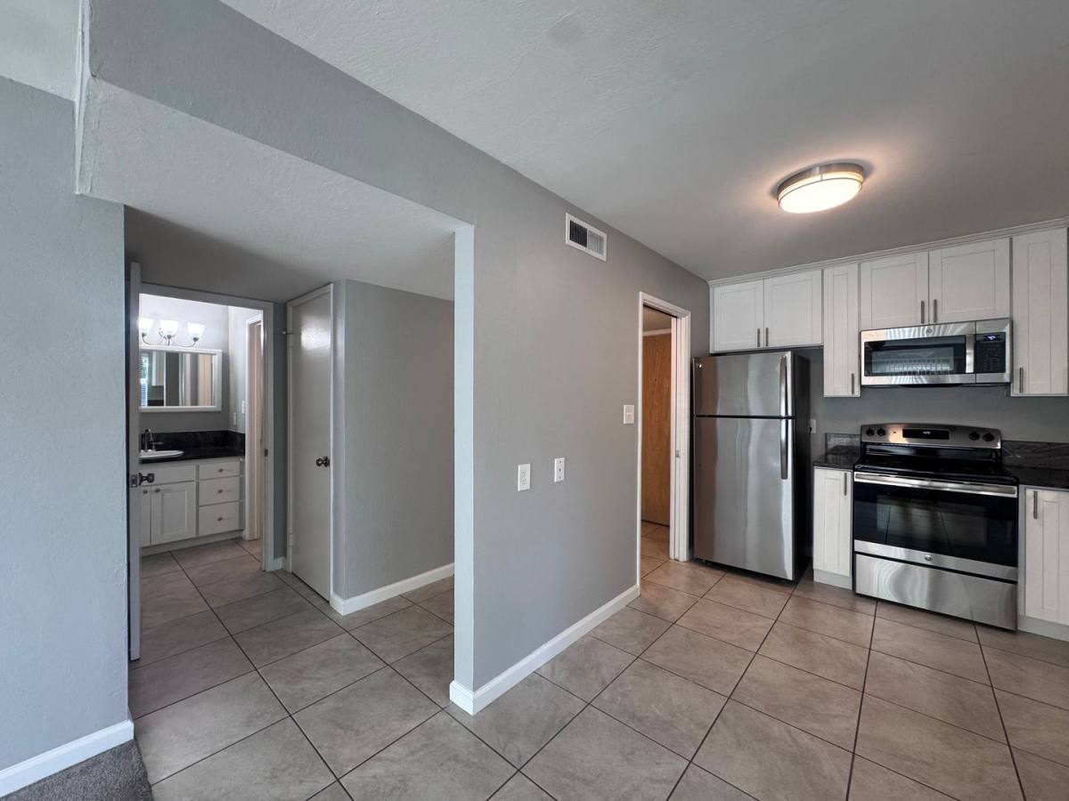 Apartment for rent at 2707 O St, Sacramento, CA 95816