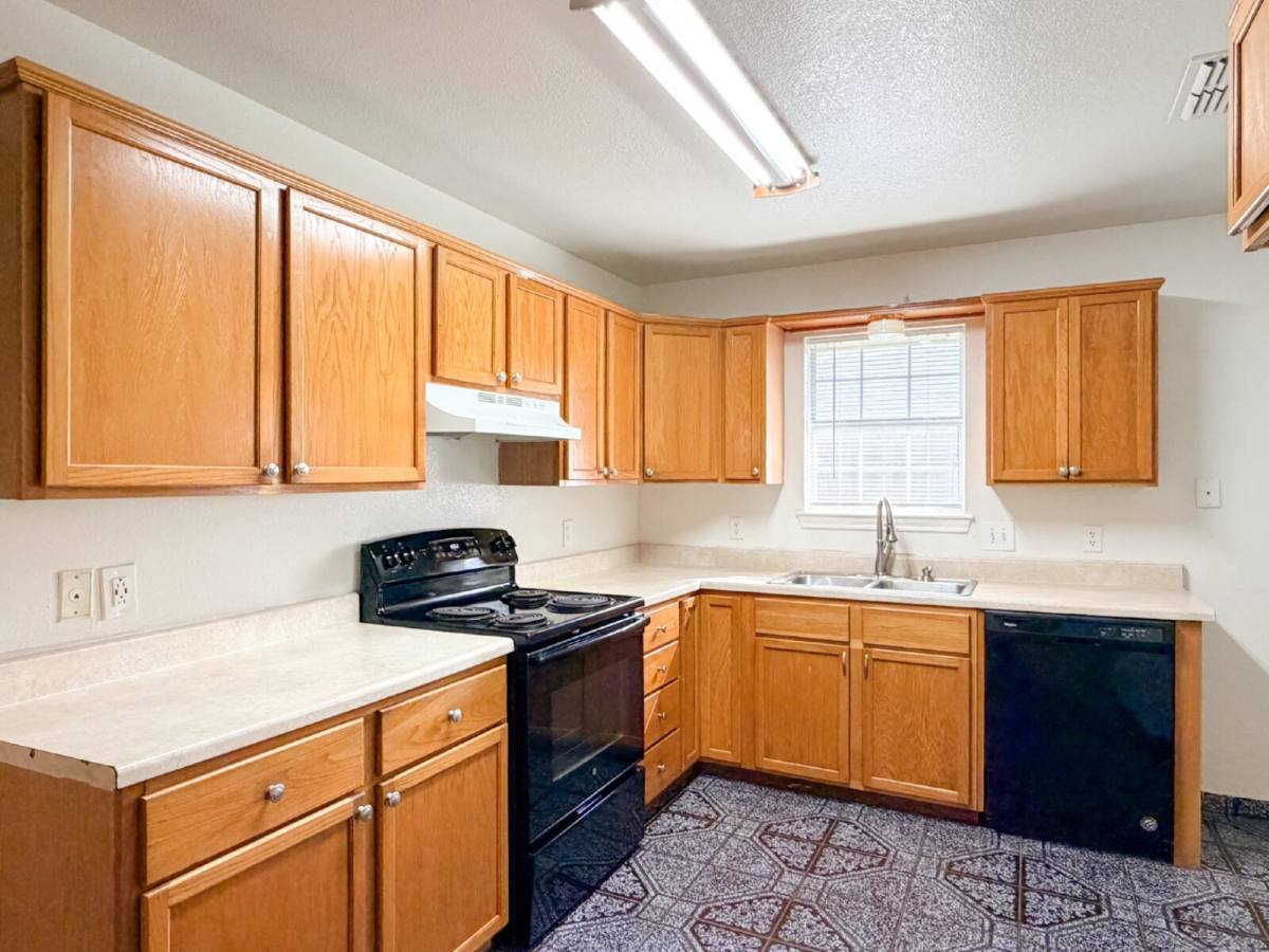House for rent at 1202 Spell Ave, Cleburne, TX 76033