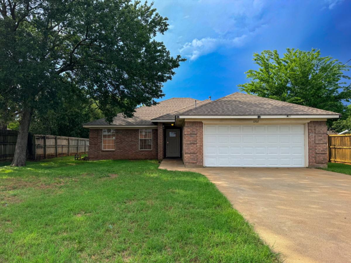 House for rent at 1202 Spell Ave, Cleburne, TX 76033