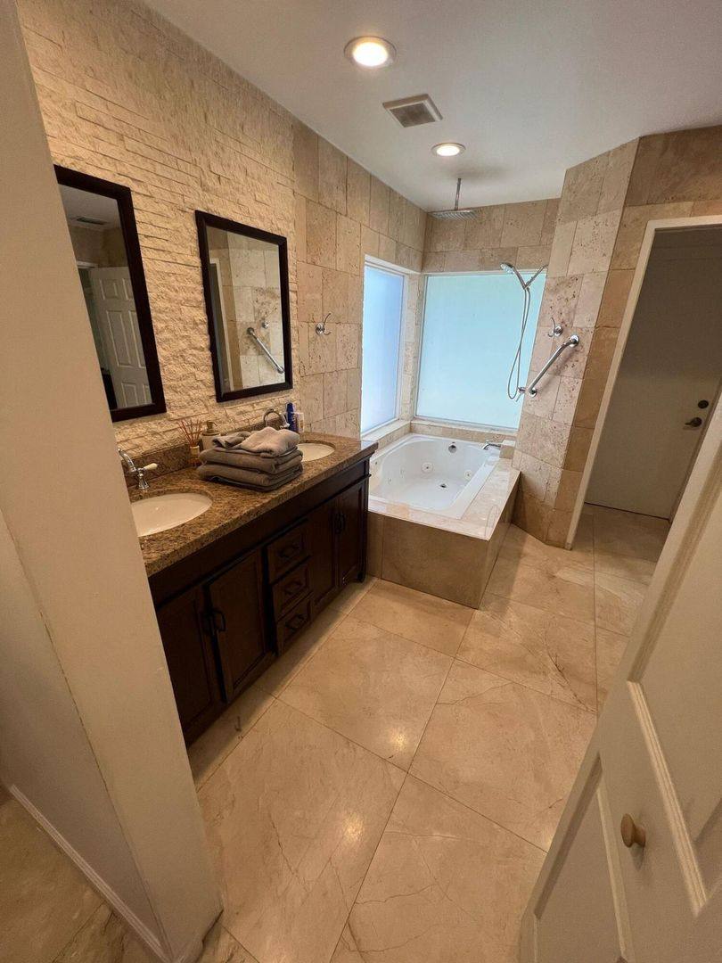 House for rent at 9664 W Lake Court, Boca Raton, FL 33434
