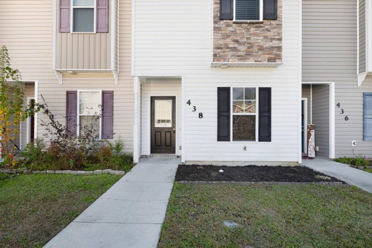 Townhouse for rent at 438 Caldwell Loop, Jacksonville, NC 28546