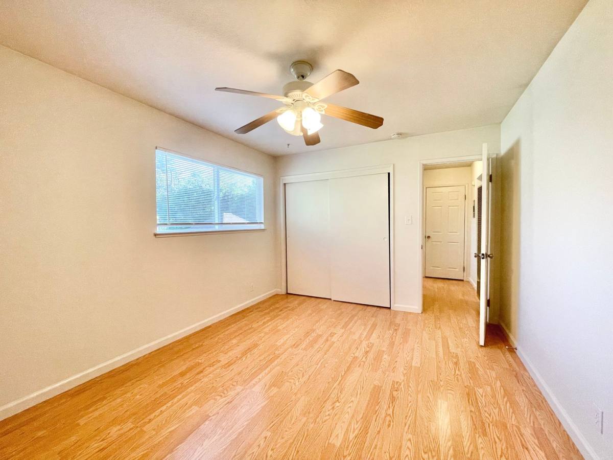 Apartment for rent at 3811 H St, Sacramento, CA 95816
