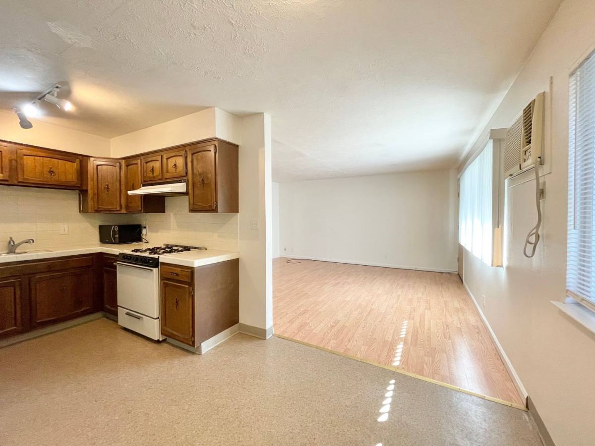 Apartment for rent at 3811 H St, Sacramento, CA 95816