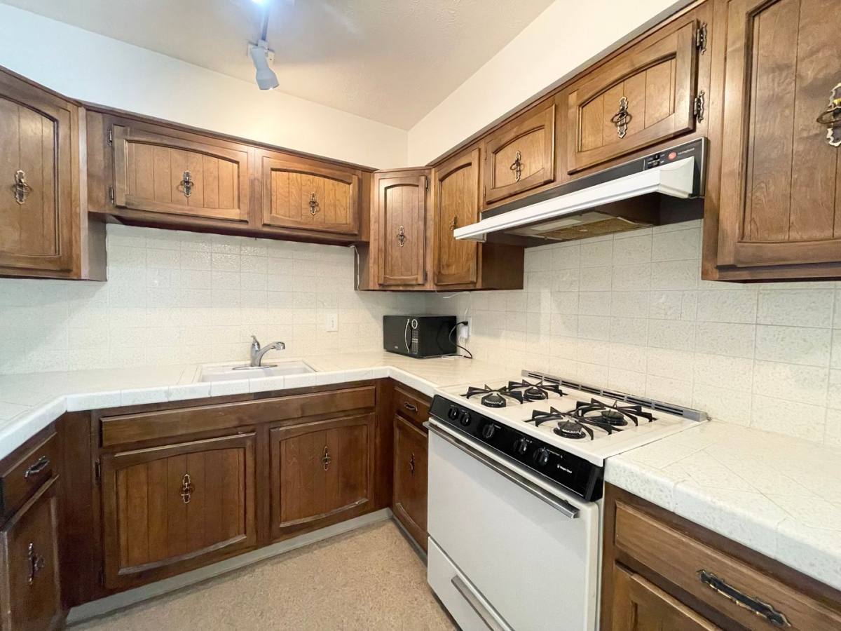 Apartment for rent at 3811 H St, Sacramento, CA 95816