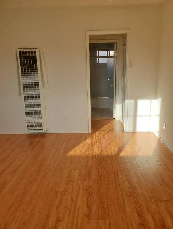 Apartment for rent at 1128 Raymond Ave #5, Glendale, CA 91201
