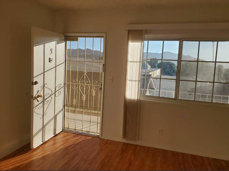 Apartment for rent at 1128 Raymond Ave #5, Glendale, CA 91201