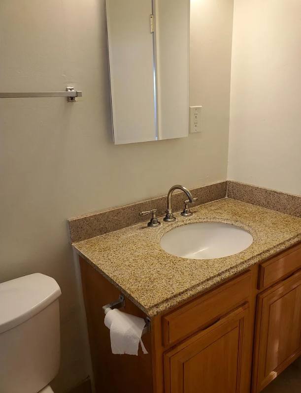 Apartment for rent at 1128 Raymond Ave #5, Glendale, CA 91201
