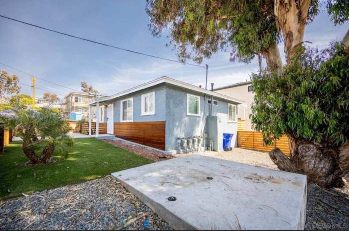 Apartment for rent at 6753-59 N Elman St, San Diego, CA 92111