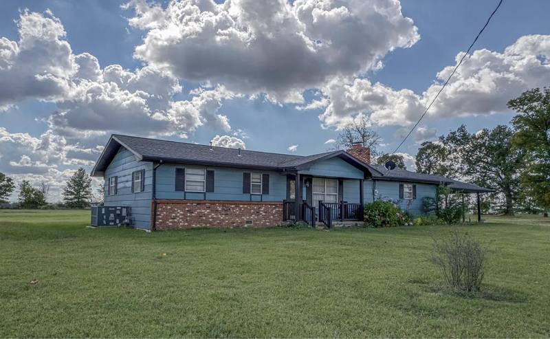 House for rent at 4410 E 26th St, Joplin, MO 64804