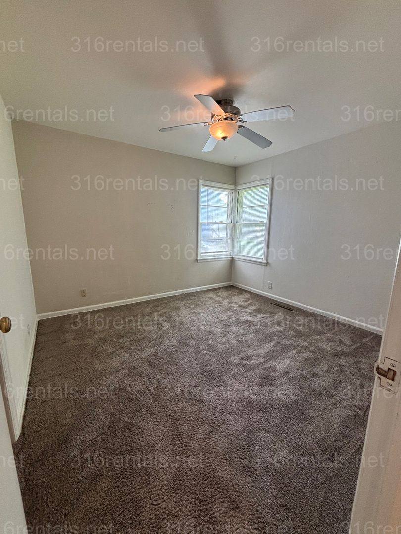 House for rent at 1423 N Terrace Dr, El Dorado, KS 67042