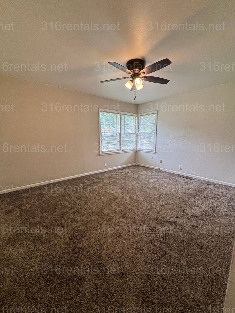 House for rent at 1423 N Terrace Dr, El Dorado, KS 67042