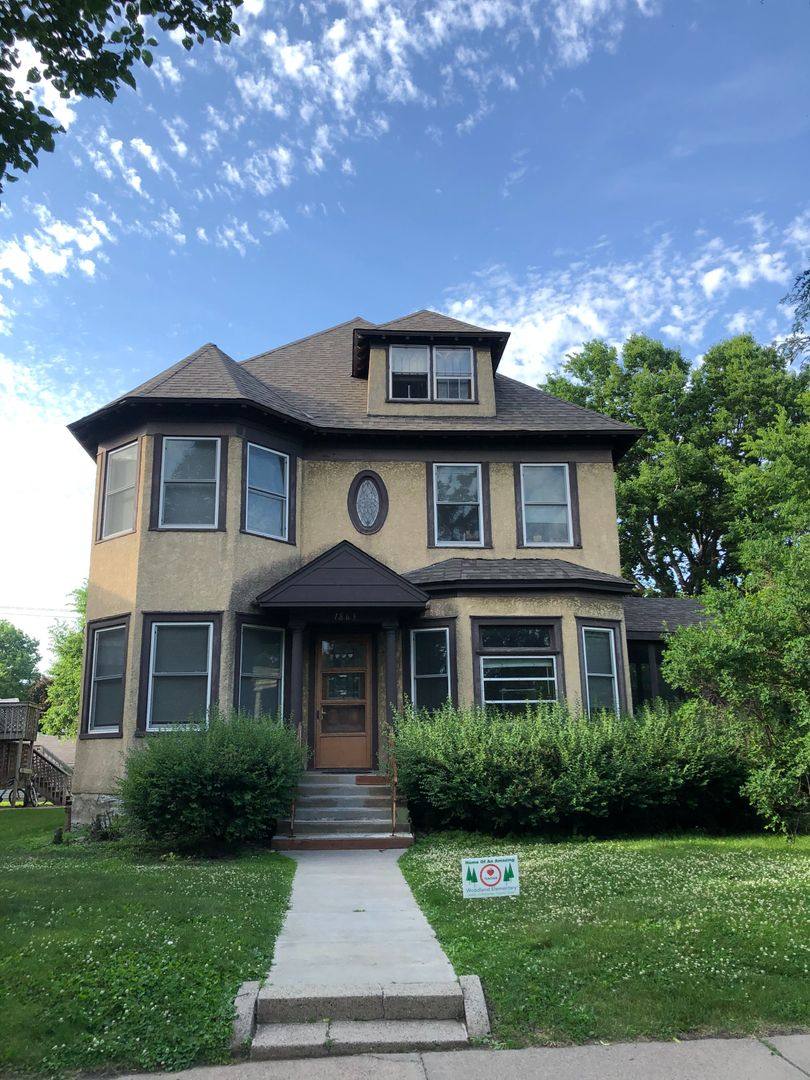 Apartment for rent at 1863 Marshall Ave, Saint Paul, MN 55104