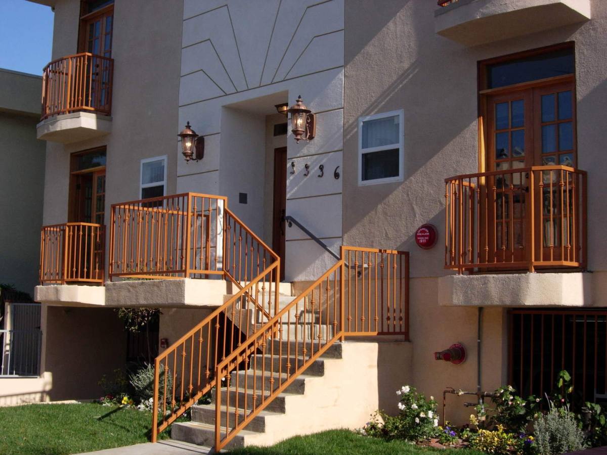 Apartment for rent at 3336 Bagley Ave, Los Angeles, CA 90034