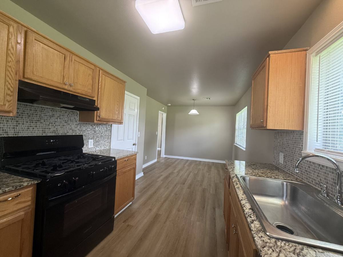 House for rent at 30375 E 150th St S, Coweta, OK 74429