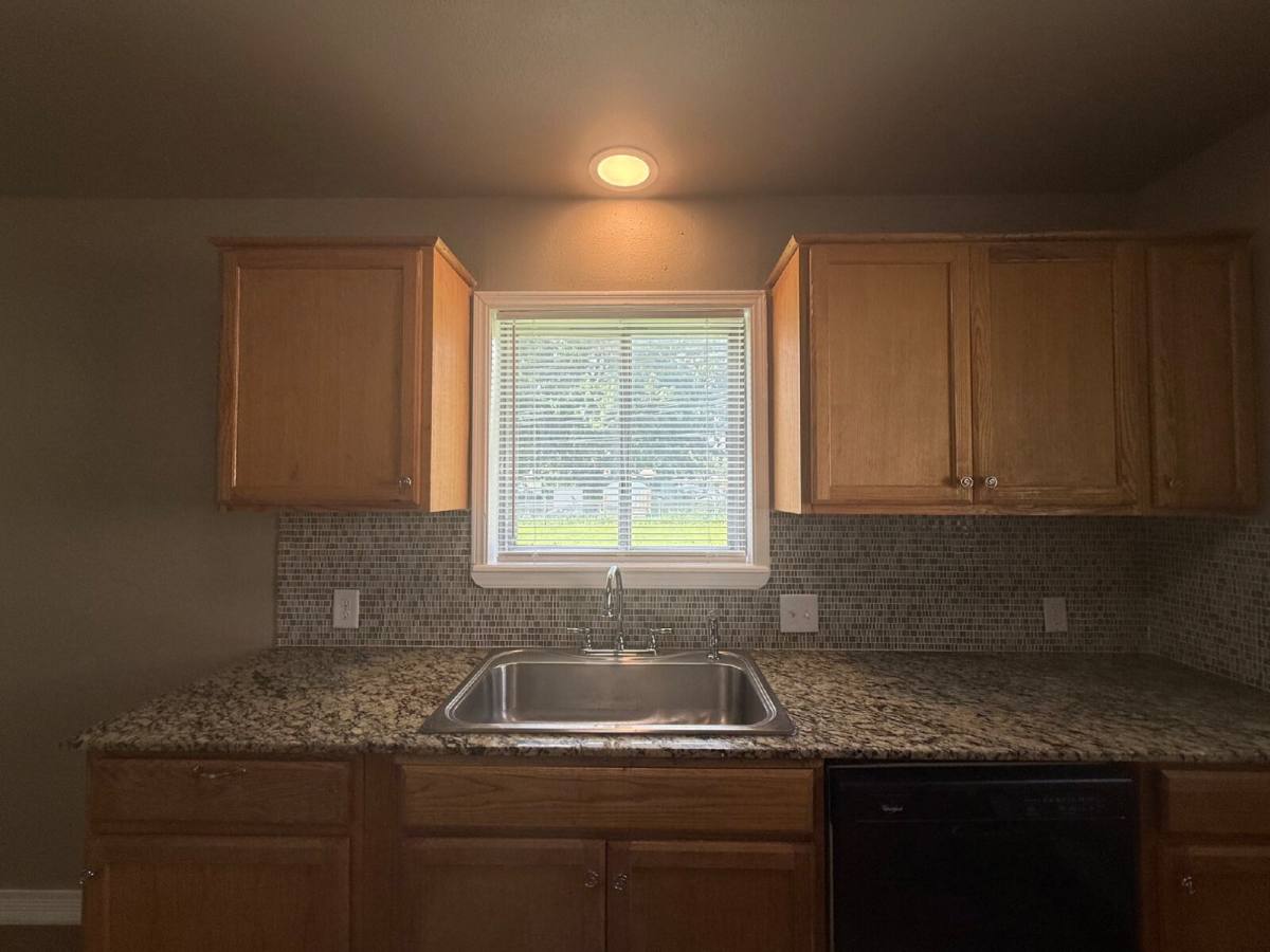 House for rent at 30375 E 150th St S, Coweta, OK 74429
