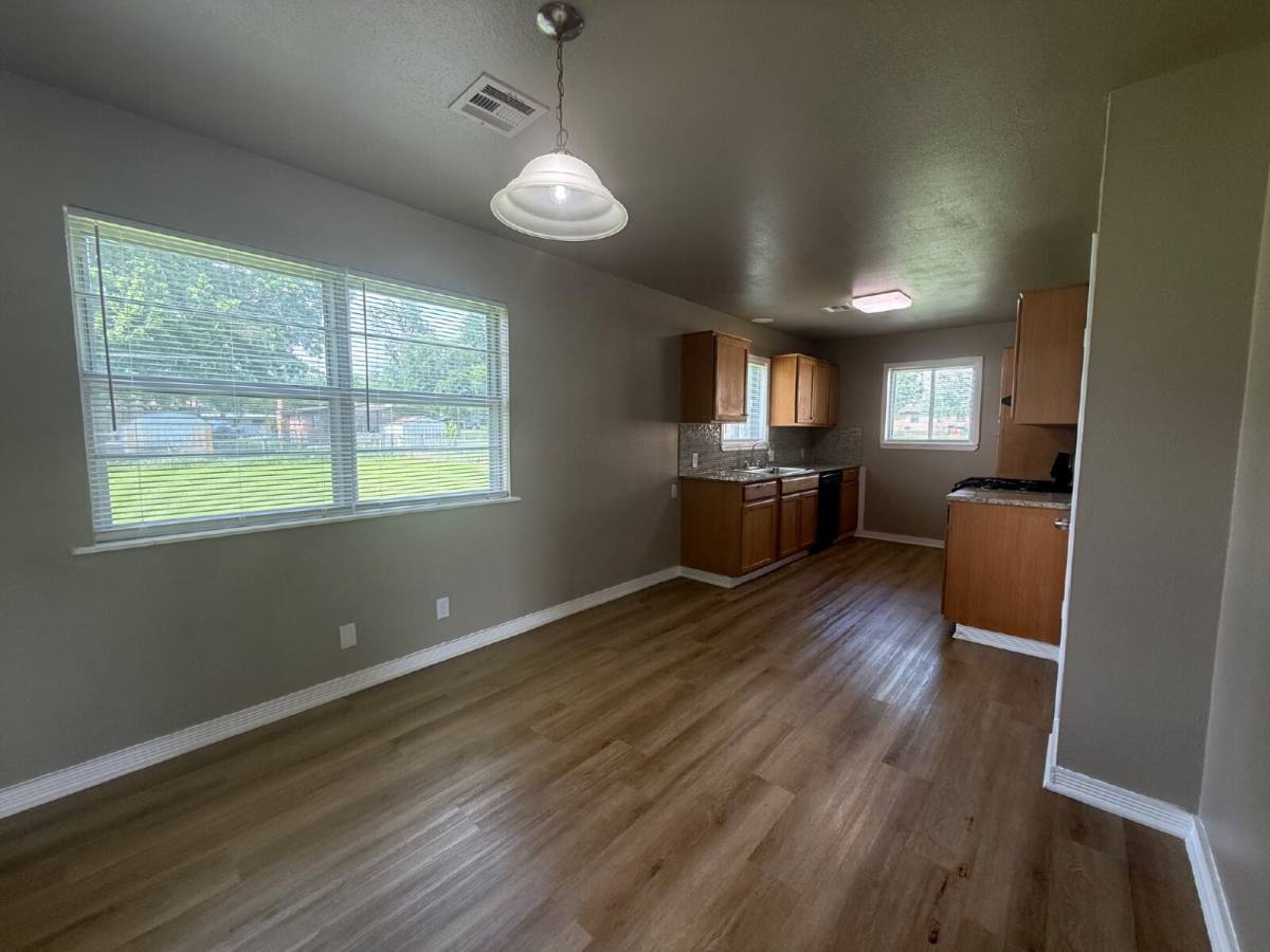 House for rent at 30375 E 150th St S, Coweta, OK 74429